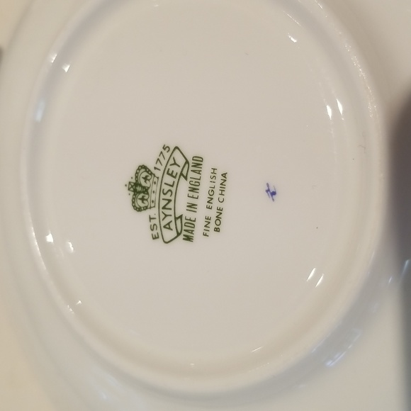 Aynshey  bone china VINTAGE TEA CUP AND SAUCE - Picture 13 of 14